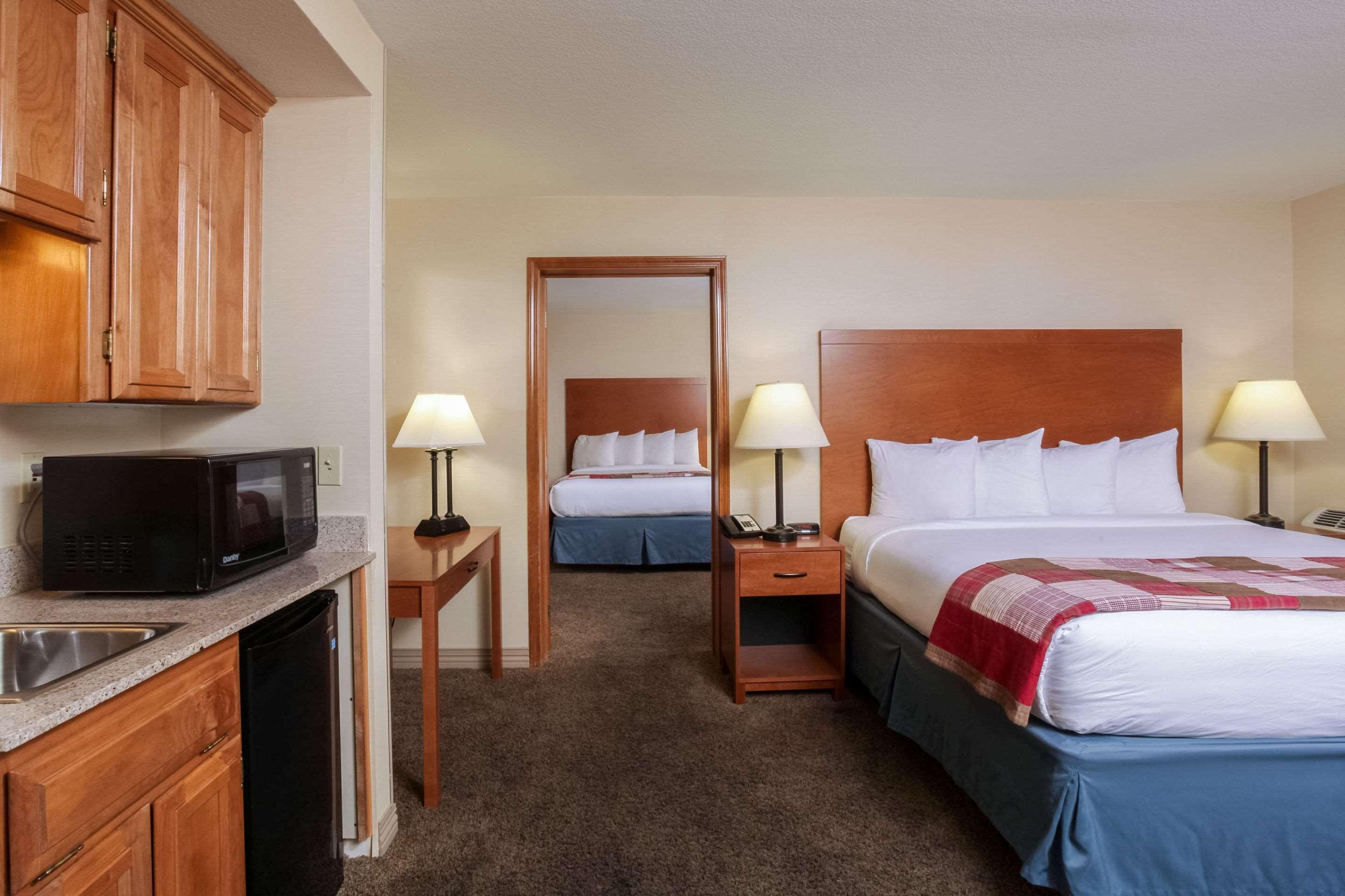 Quality Inn Oakwood Fairwood Exteriér fotografie