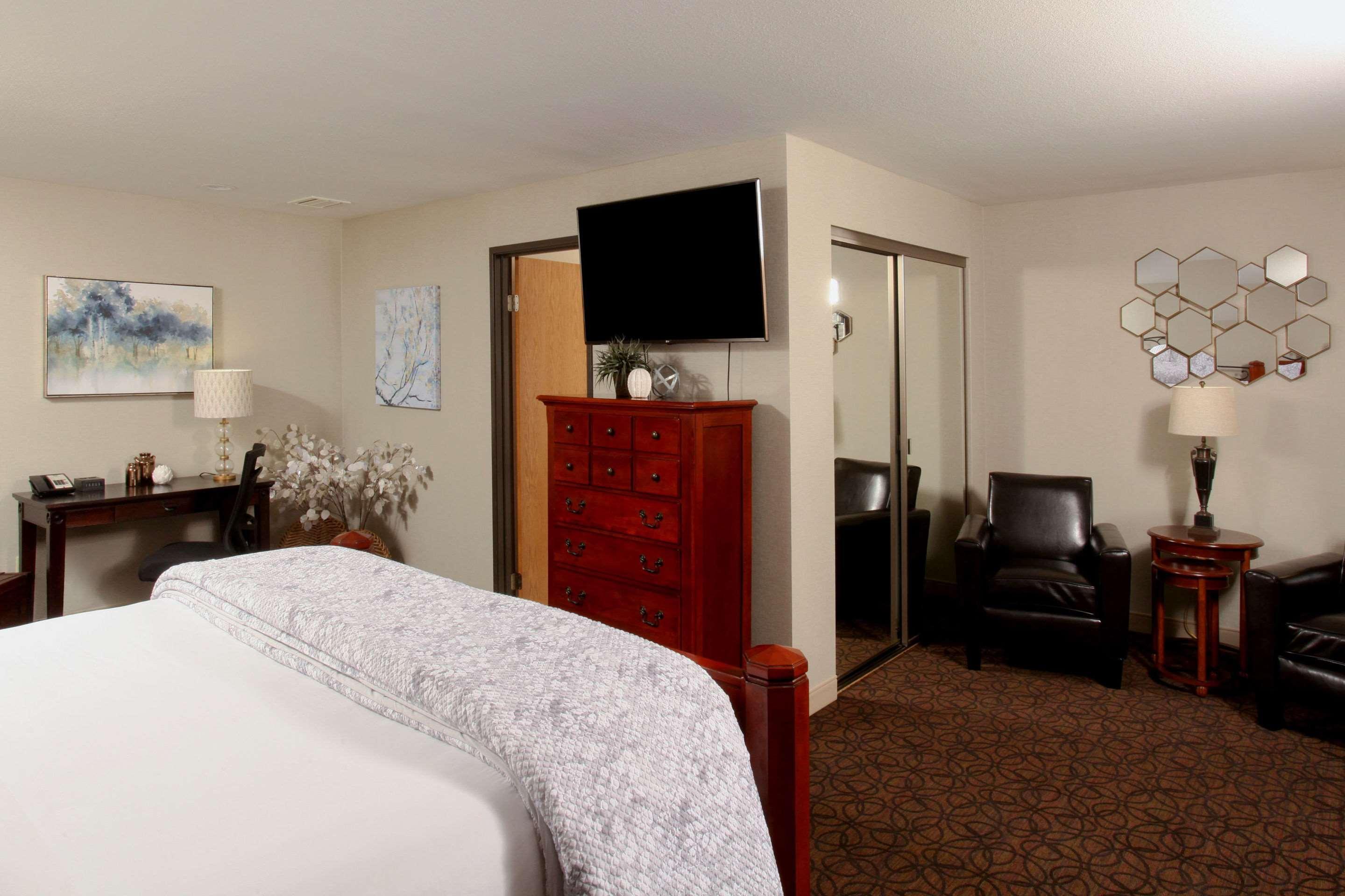 Quality Inn Oakwood Fairwood Exteriér fotografie