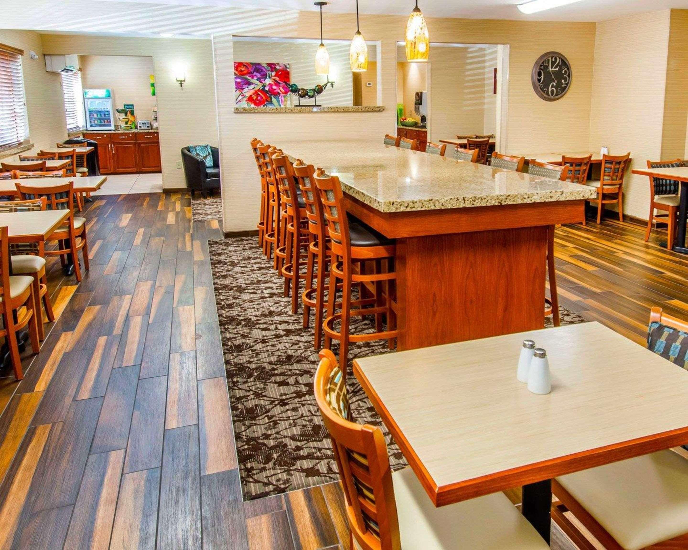 Quality Inn Oakwood Fairwood Exteriér fotografie